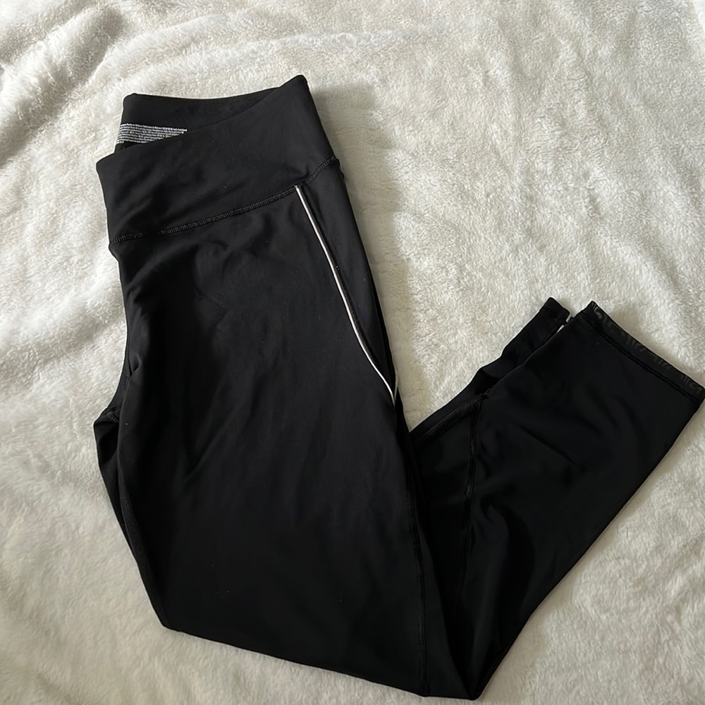 Black leggings